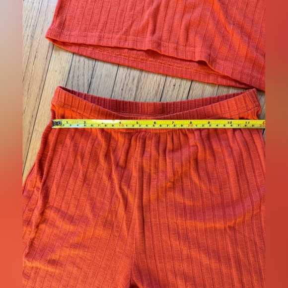Amazon Orange Ribbed Two-Piece Set - Picture 4 of 5
